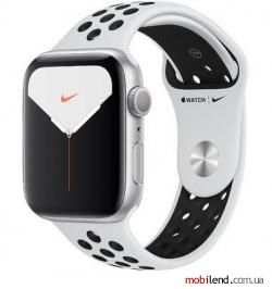 Apple Watch Nike Series 5 GPS 44mm Silver Aluminum w. Silver Aluminum (MX3V2)