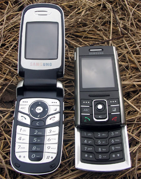 Samsung D720 (������) � D730 (�����) � �������� ���������