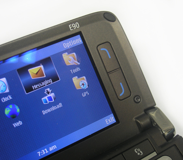 Nokia E90: ����� �����������