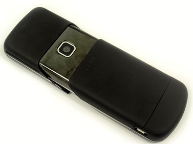 Nokia 8600 Luna: �� �������, � �������� �����