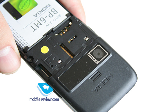 ����� GSM/UMTS-��������� Nokia E51