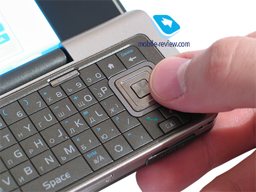 ����� GSM/UMTS-��������� Asus M930