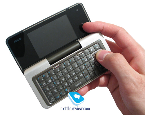 ����� GSM/UMTS-��������� Asus M930