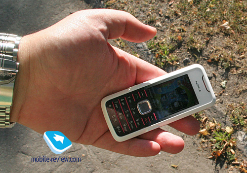 ����� GSM-�������� Nokia 7210 Supernova