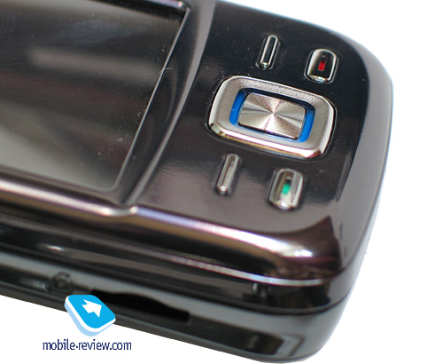 ����� GSM/UMTS-�������������� Glofiish M750/M810