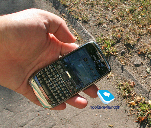 ����� GSM/UMTS-��������� Nokia E71