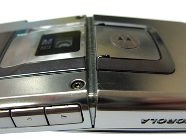 ����� ���������� �������� Motorola RIZR Z10