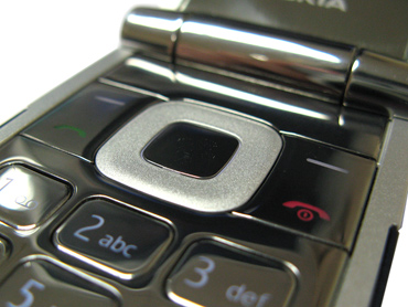 ����� ���������� �������� Nokia 7510 Supernova