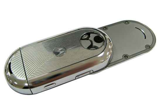 ����� ���������� �������� Motorola MOTOAURA