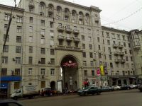 ����� ��������� Nokia 5730. ������ XpressMusic � QWERTY