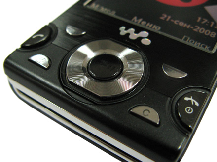    Sony Ericsson W995