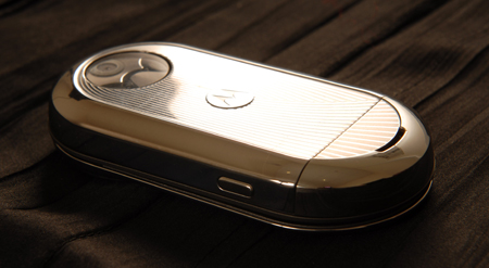 Motorola Aura: ������� � ����� ����