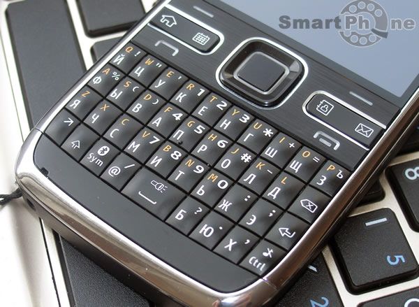 Nokia E72