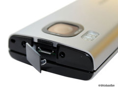 ����� Nokia 6700 slide. ������������� ��������