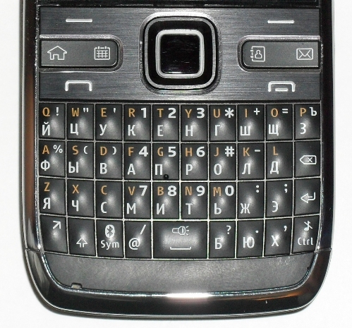 ����� Nokia E72