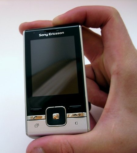 ����� Sony Ericsson T715