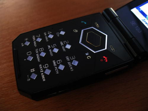 ����� Sony Ericsson Jalou