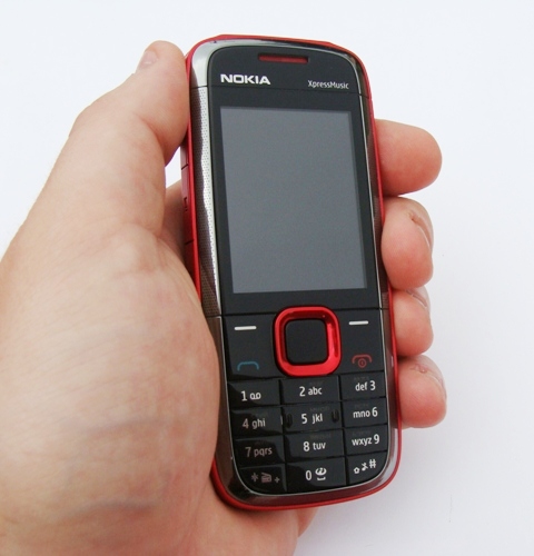 ����� Nokia 5130 XpressMusic � ������ � �����