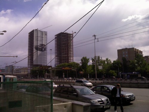 PIC090525003