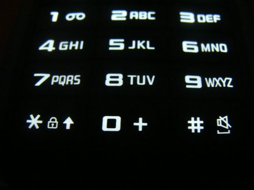 ����� ���������� �������� Samsung B2700 � "���������" ��� ���?