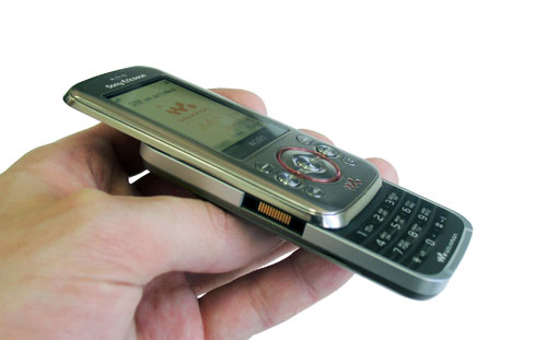 ����� �������� �������� Sony Ericsson W395