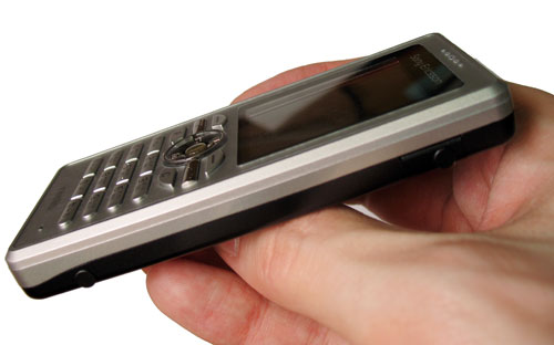 ����� �������� �������� Sony Ericsson R300