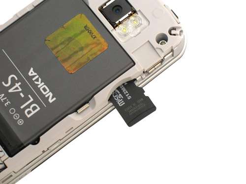 ����� Nokia 7610 Supernova - �������� ��������