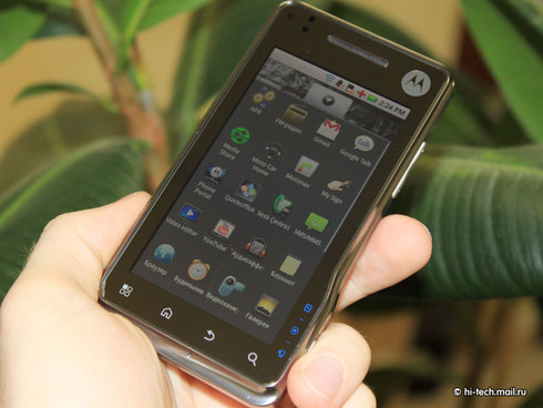 ����� Motorola Milestone XT720: ������ Android-���������