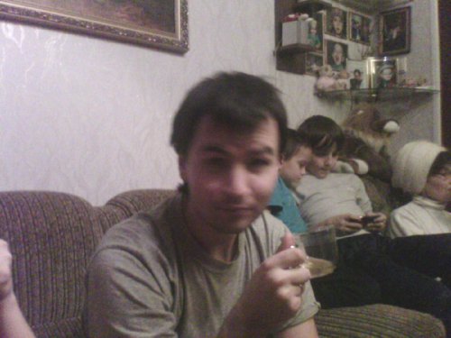 ������� ���� � Fly Q200