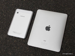  Samsung Galaxy Tab (GT-P1000):   -   Apple iPad?