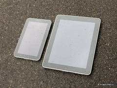  Samsung Galaxy Tab (GT-P1000):   -   Apple iPad?