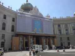  Nokia X7-00:   Nokia