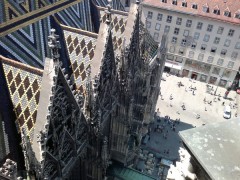  Nokia X7-00:   Nokia