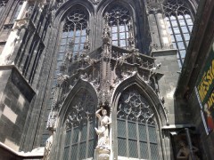  Nokia X7-00:   Nokia