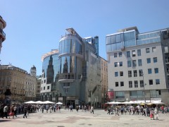  Nokia X7-00:   Nokia