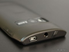  Nokia X7-00:   Nokia