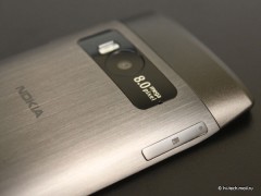  Nokia X7-00:   Nokia