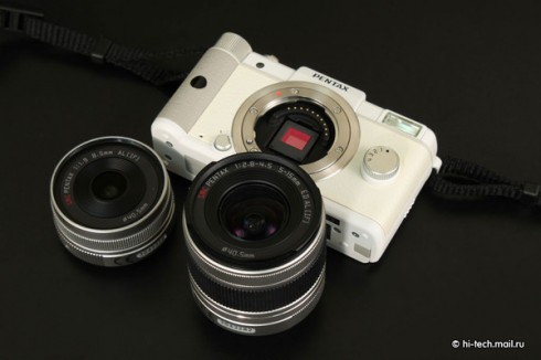  Pentax Q:   