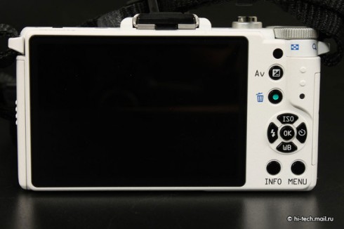  Pentax Q:   