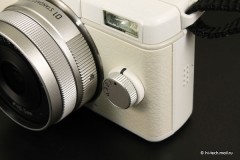  Pentax Q:   
