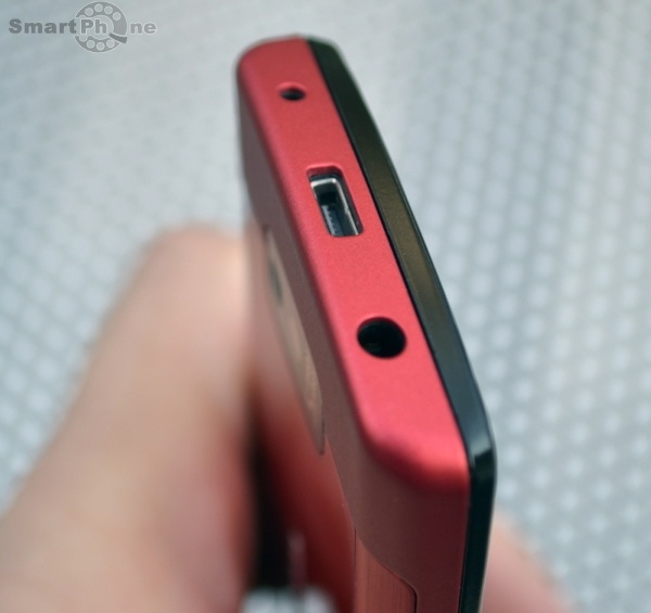 Nokia 700