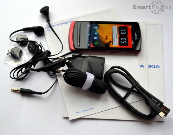 Nokia 700