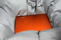 ����� Lenovo IdeaPad U300s: ������, ��� MacBook Air