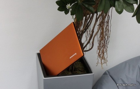 ����� Lenovo IdeaPad U300s: ������, ��� MacBook Air
