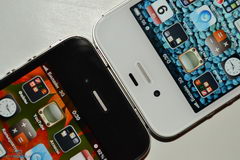  iPhone 4S:  iPhone,  