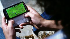  Sony Ericsson Xperia Play:    