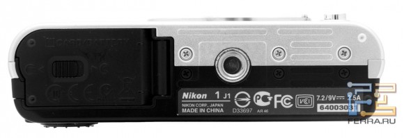 Nikon 1 J1,  