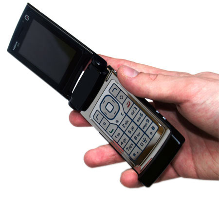 Nokia N76 � ����